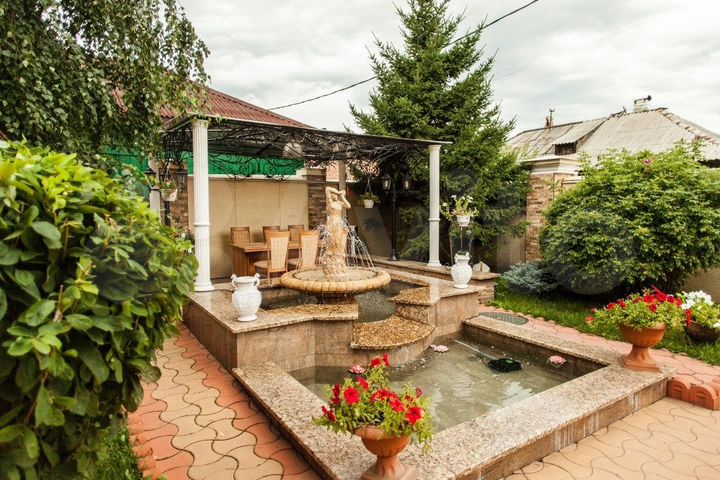 Дом 531 м² на участке 13 сот.