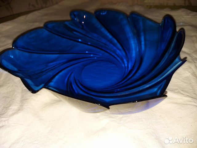 Фруктовница, салатница синее стекло