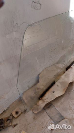 Стекло боковое переднее ваз 2107