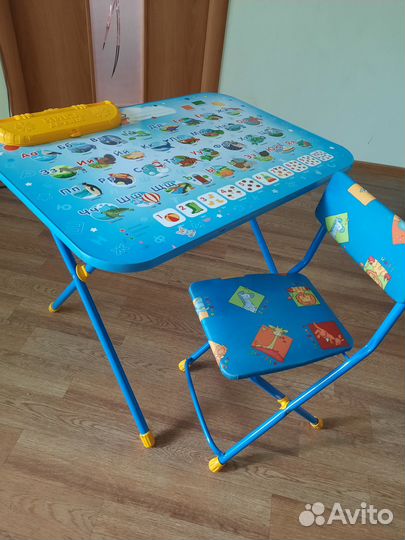 Детский стол и стул