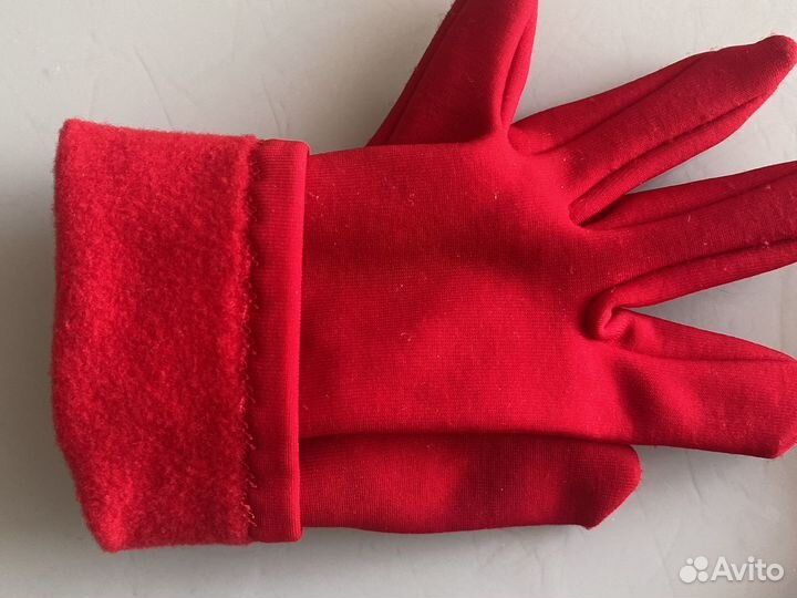 Перчатки красные 4-5 лет
