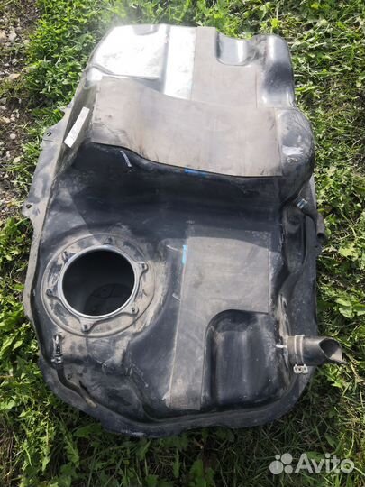 Бензобак лансер 10