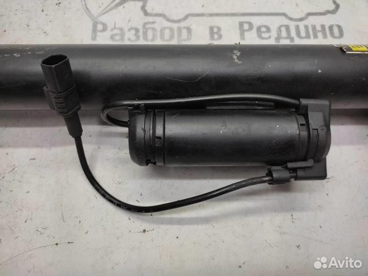 Стойки задние w164 GL-class 273.963