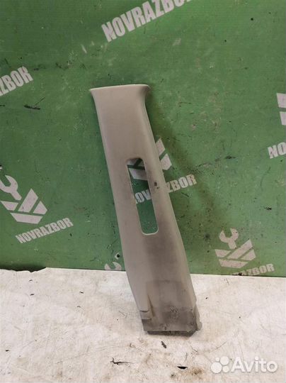 Обшивка стойки Тойота Хайлендер