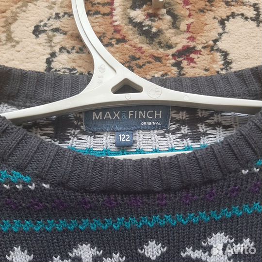 Новый свитер для мальчика 122 р-р