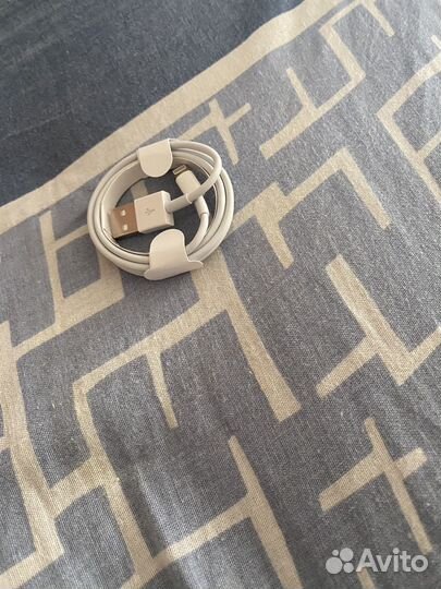 Зарядка на айфон