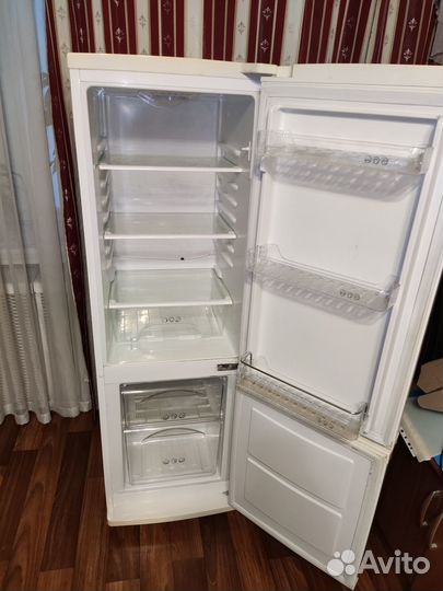 Холодильник Hansa