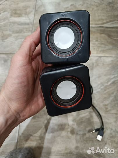 Компьютерная колонка