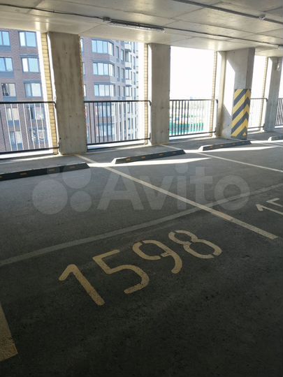 Машиноместо, 13 м²