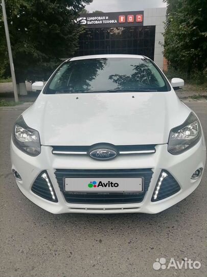 Ford Focus 1.6 МТ, 2012, битый, 132 730 км