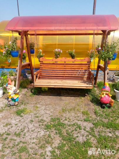 Садовые качели из дерева