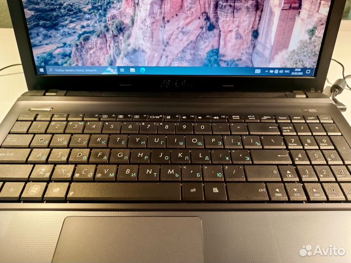Ноутбук asus