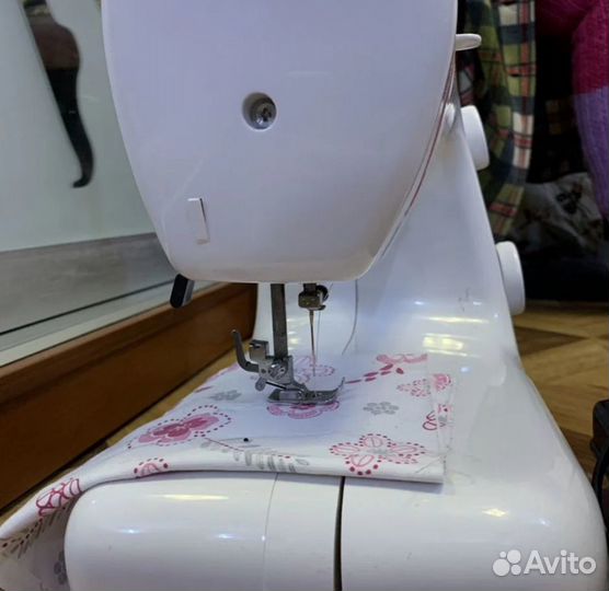 Швейная машина и оверлок. Комплект