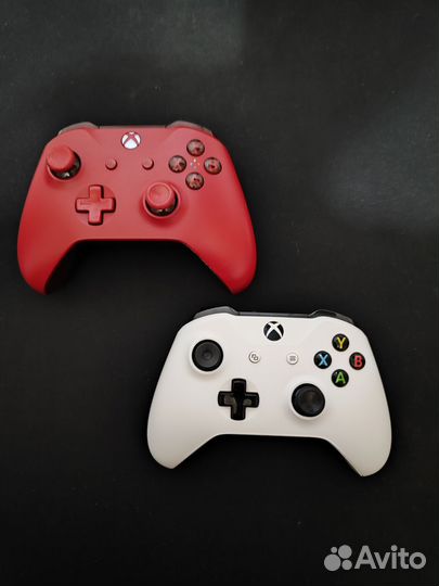 Xbox One S 1tb с играми и два геймпада