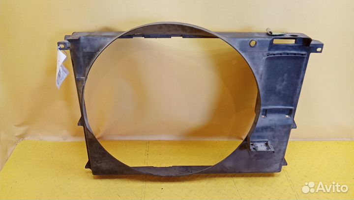 Диффузор вентилятора 7-серия E38