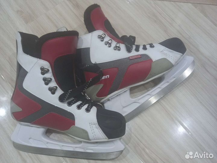 Коньки хоккейные Larsen 41