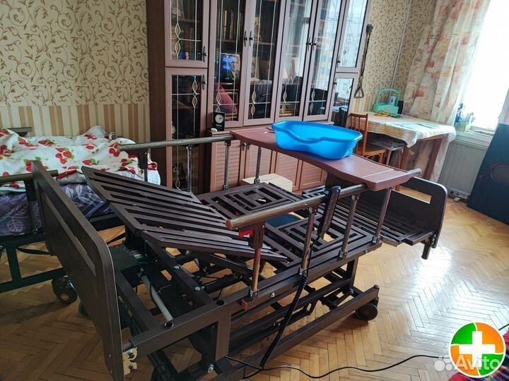Медицинская кровать с электроприводом