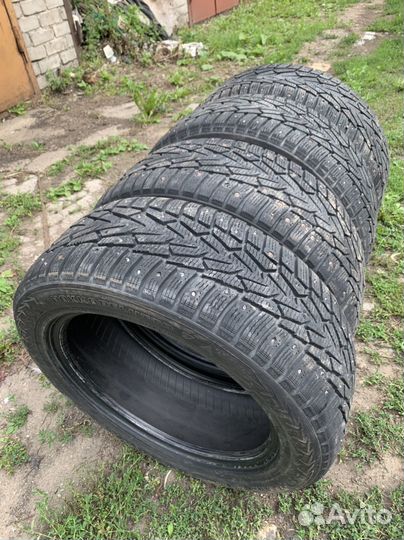 Nokian Tyres Hakkapeliitta 7 215/55 R17 98T