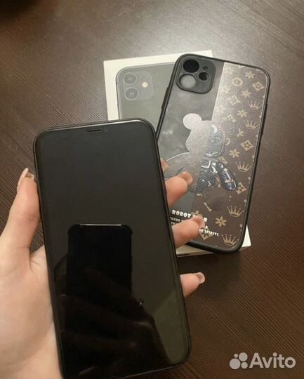 iPhone 11, 64 ГБ