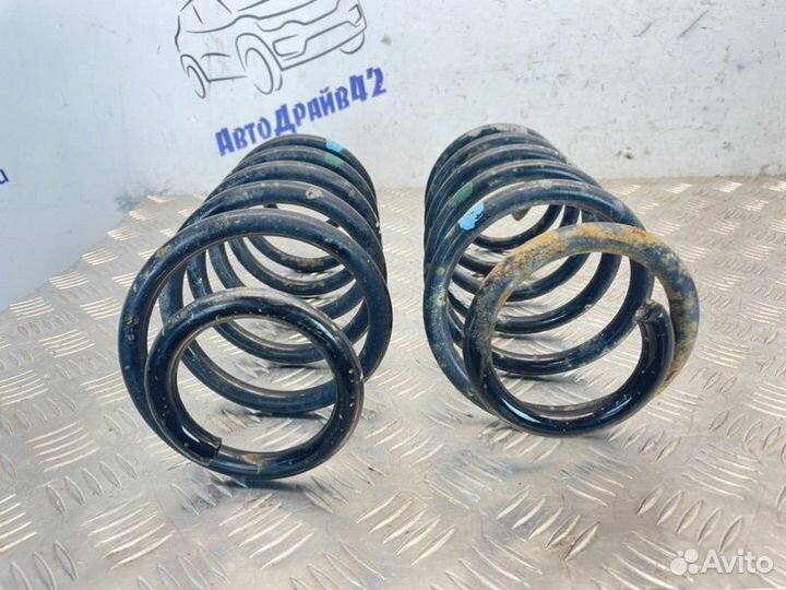 Пружины задние Toyota Corolla ZRE151L 1zrfe 2006