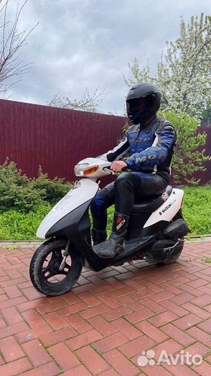 Suzuki let's 2 new