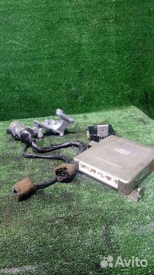 Блок управления двигателем Mitsubishi I (1989—1995