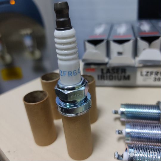 Свеча зажигания 3656 NGK-NTK lzfr6AI