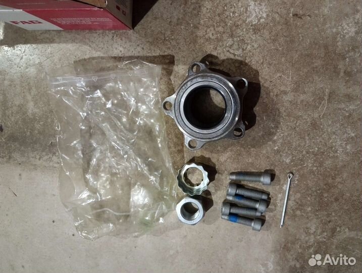 Подшипник передней ступицы Ford