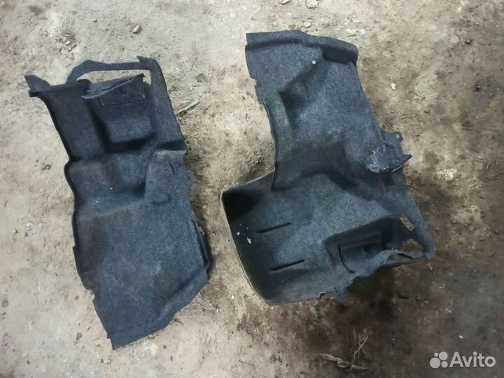 Обшивка багажника w202