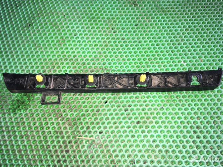 Крепление бампера заднее правое Hyundai Solaris 2