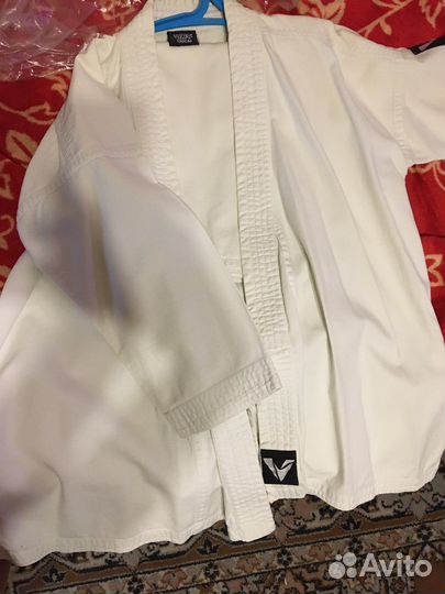 Комплект. Кимоно,перчатки,пояс