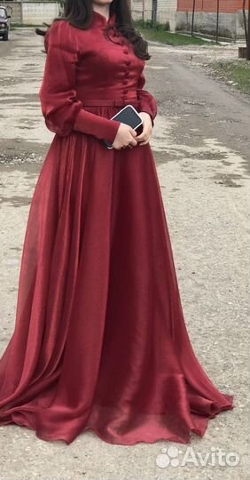 Вечернее платье