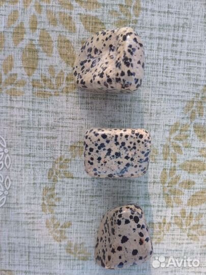 Камень Далматин (диорит)