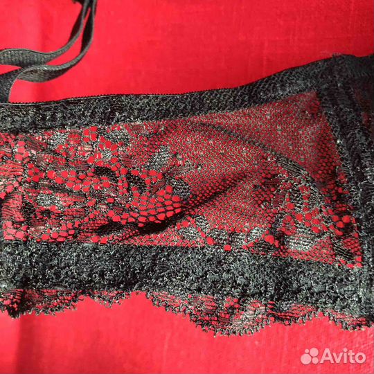 Бюстгальтер черный 70В с формованными чашками