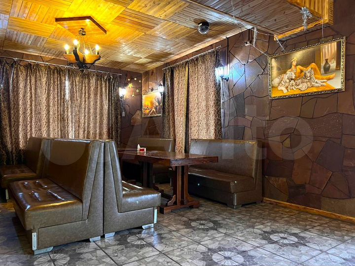 Здание, 350 м²