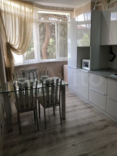 2-к. квартира, 58 м², 2/9 эт.