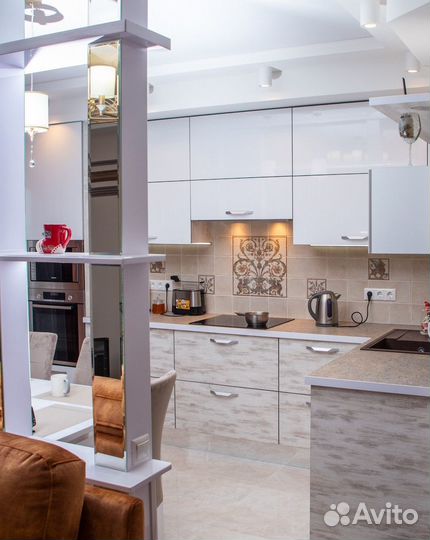 Кухонный гарнитур на заказ. Под ключ