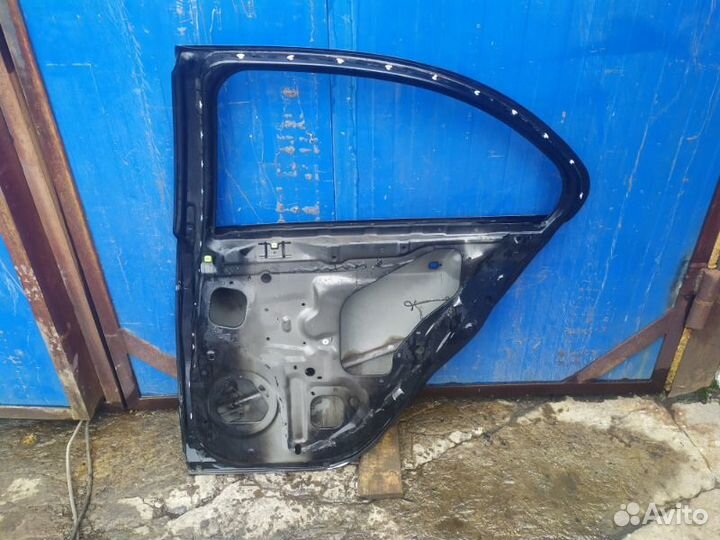 Дверь задняя правая Mitsubishi Lancer 10 1.5 4A91