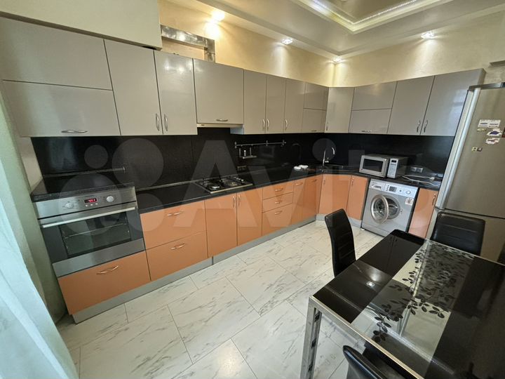 2-к. квартира, 67 м², 7/16 эт.