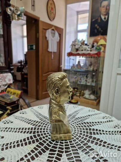 Бюст И.В. Сталина