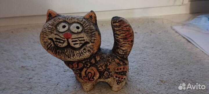 Статуэтка кошка