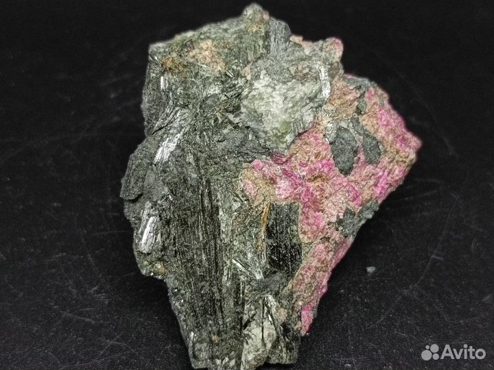 Эвдиалит, Эгирин. 62