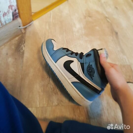 Кроссовки nike air jordan 1