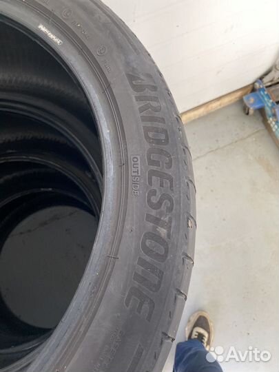 Bridgestone Alenza 001 285/40 R21