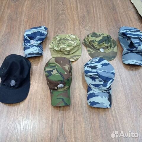 Камуфлированные кепки