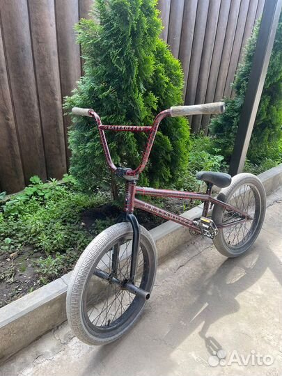 Трюковой велосипед BMX