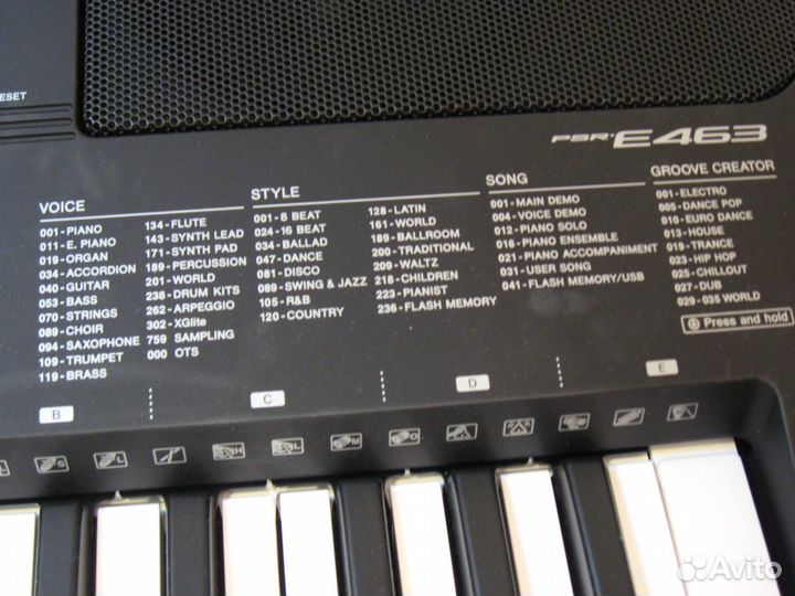 Синтезатор Yamaha PSR-E463 со стойкой