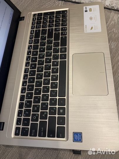 Ноутбук asus