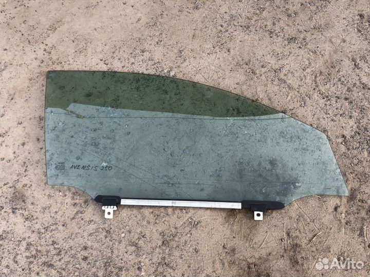Стекло Toyota Avensis AZT250