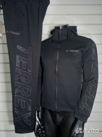 Спортивные костюмы adidas